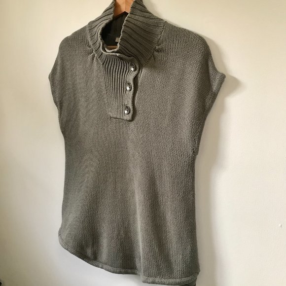 BCBGeneration Grey Mock Neck Button Short Sleeve Sweater, Size M - Picture 4 of 11